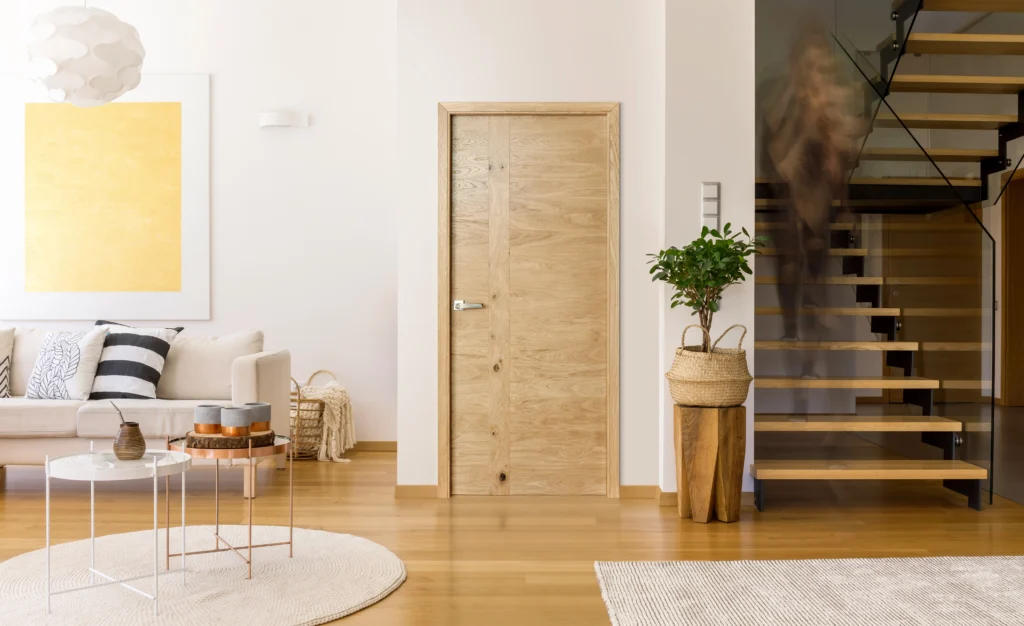 Changer ses portes sans casser les murs : la pose chambranle contre chambranle